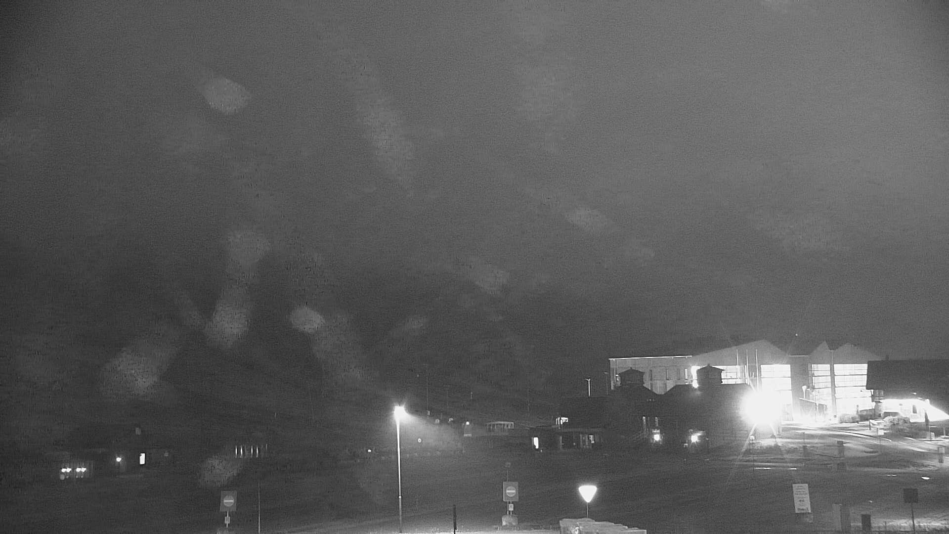 Länsirinteet (Hissit 9-10 ala-asema)